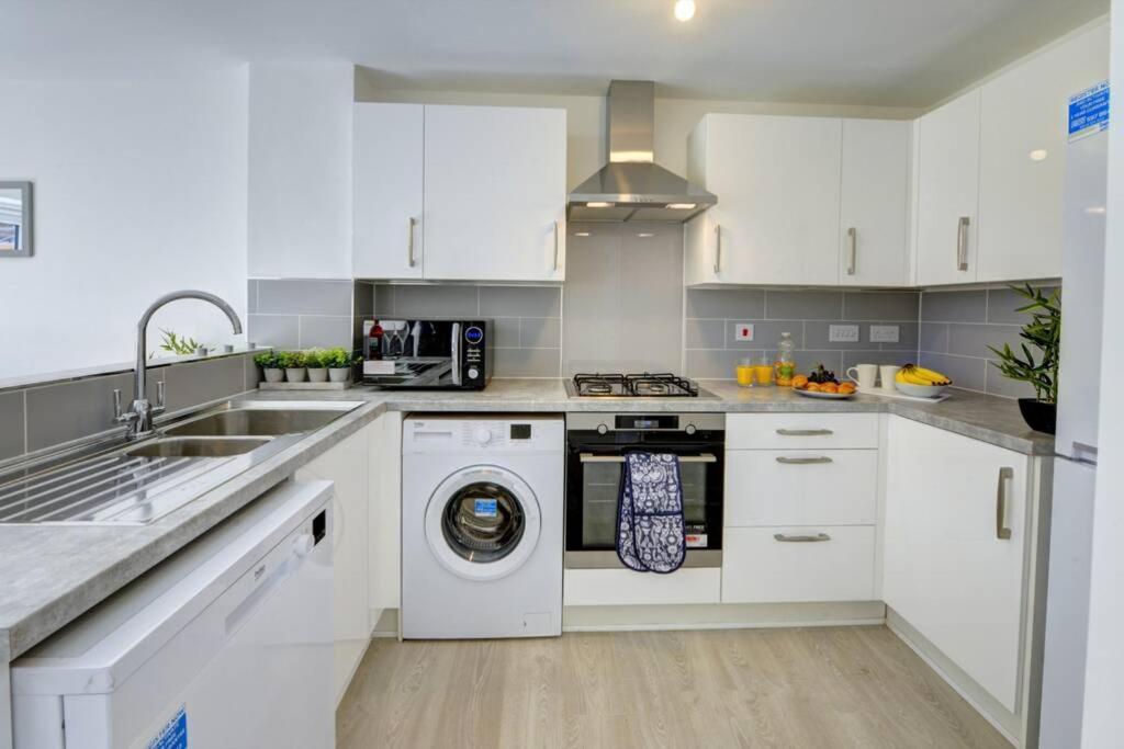 The Stratford Palace Apartment Birmingham Bagian luar foto