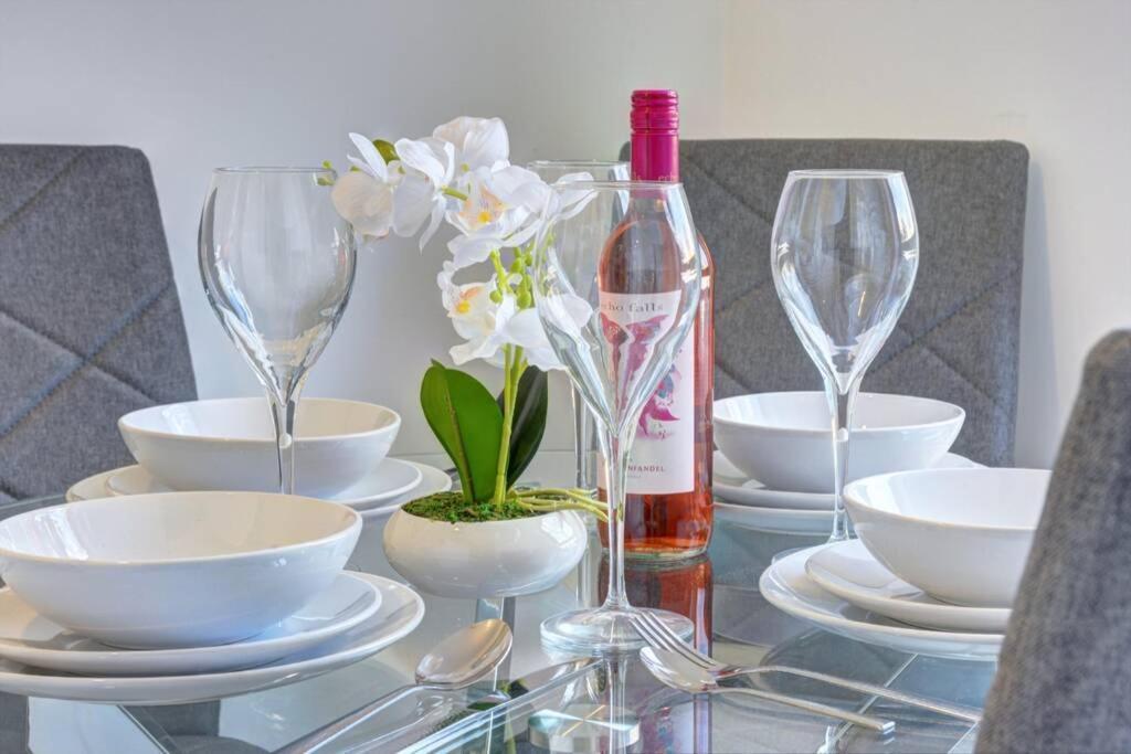 The Stratford Palace Apartment Birmingham Bagian luar foto
