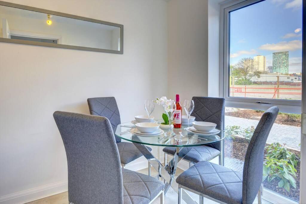 The Stratford Palace Apartment Birmingham Bagian luar foto
